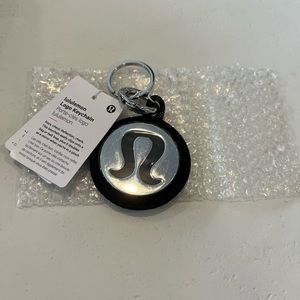 Lululemon black and silver unisex logo keychain NWT
